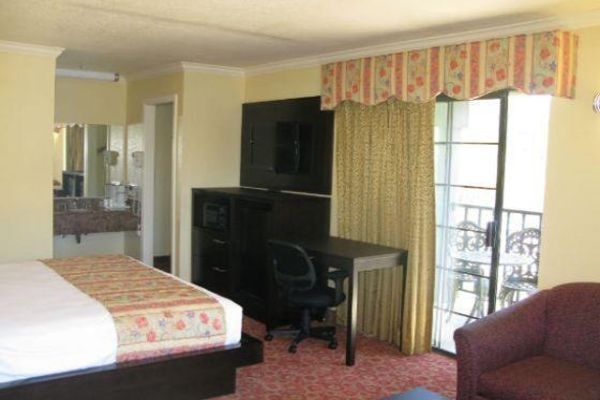 COUNTRY INN SONORA (Jamestown)